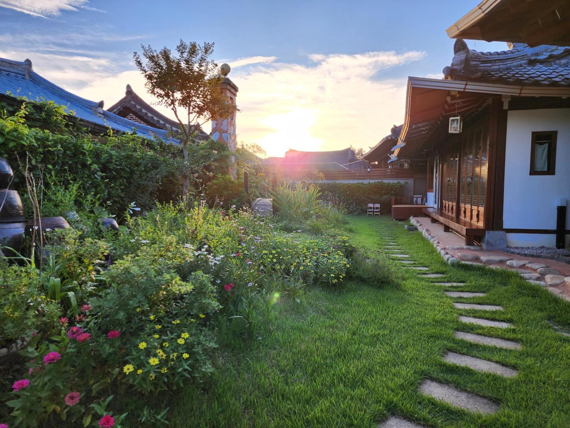 Jahayeon Hanokstay Jeonju Extérieur photo